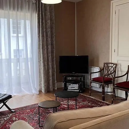 公寓 Spacieux En Centre-ville Pour 6 Pers. Avec Vue Sur Montagne - Fr-1-234-327 *