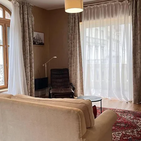 Spacieux En Centre-ville Pour 6 Pers. Avec Vue Sur Montagne - Fr-1-234-327 Cauterets