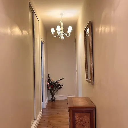 Spacieux En Centre-ville Pour 6 Pers. Avec Vue Sur Montagne - Fr-1-234-327 아파트 *