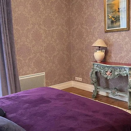 Spacieux En Centre-ville Pour 6 Pers. Avec Vue Sur Montagne - Fr-1-234-327 코트레