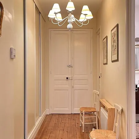 Spacieux En Centre-ville Pour 6 Pers. Avec Vue Sur Montagne - Fr-1-234-327 * 코트레