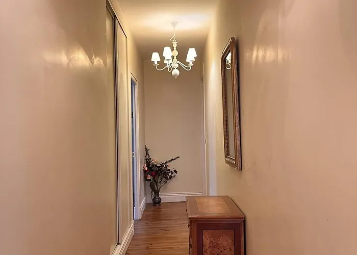 Spacieux En Centre-ville Pour 6 Pers. Avec Vue Sur Montagne - Fr-1-234-327 Appartamento *