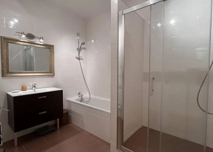 Spacieux En Centre-ville Pour 6 Pers. Avec Vue Sur Montagne - Fr-1-234-327 Cauterets